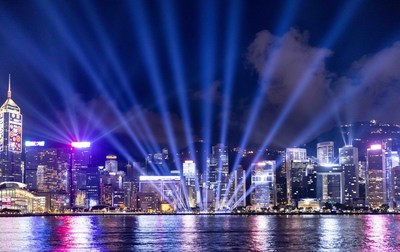 Dancing lights grace the Hong Kong New Year Countdown (CNW Group/Hong Kong Tourism Board)