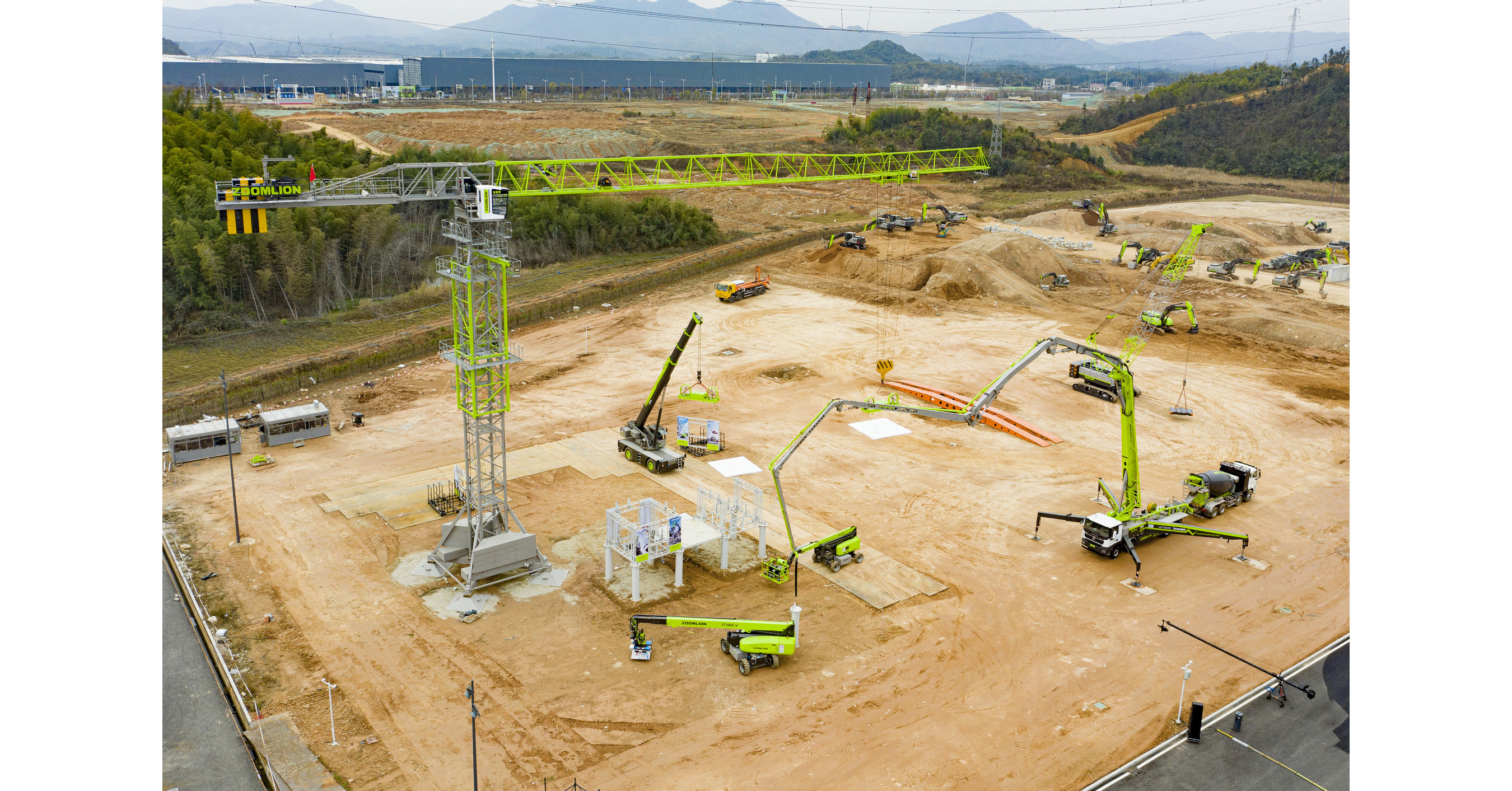 Zoomlion lanza la primera soluci&oacute;n de construcci&oacute;n inteligente de la industria, que logra una operaci&oacute;n no tripulada de proceso completo en circuito cerrado digital