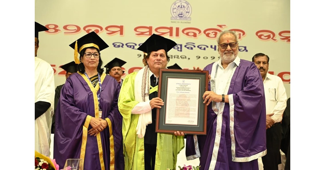 Gr&uuml;nder von KIIT & KISS, Dr. Achyuta Samanta, erh&auml;lt Ehrendoktortitel der Utkal University