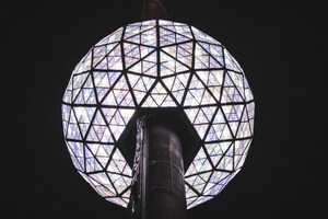 "Gift of Love" Revealed as the 2023 Waterford Crystal Times Square New Year's Eve Ball Theme