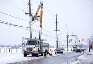 Tempête d'hiver : Les efforts de rétablissement se poursuivent alors que 4 200 clients restent privés d'électricité