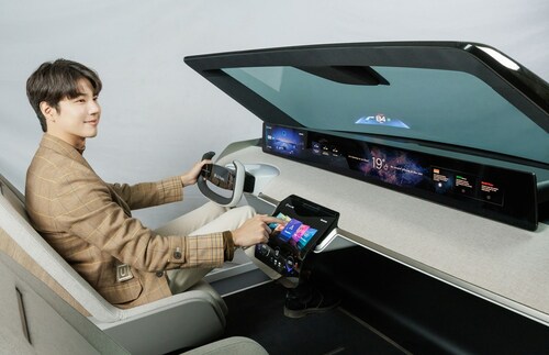 LG Display’s Automotive Display at CES 2023