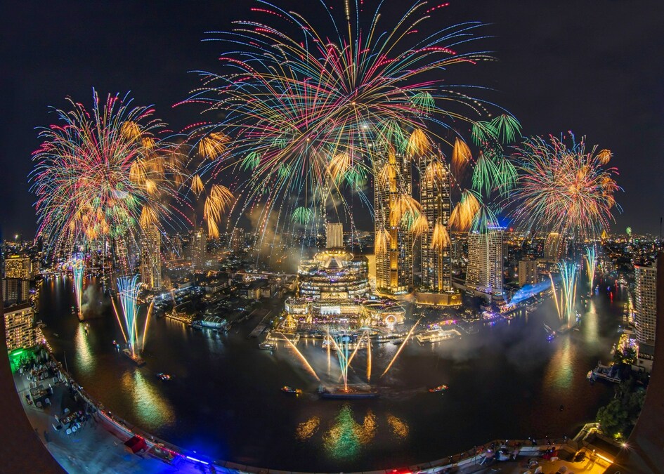 Spectacular 30,000 eco-friendly firework display lights up Bangkok's Chao Phraya River as Thailand's Iconic Countdown Landmark at ICONSIAM - Vimarsana News