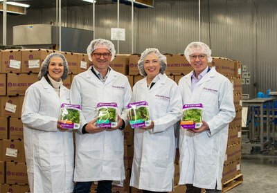 Siemens technology and capital is aiding 80 Acres Farms and its technology subsidiary, Infinite Acres, in expansion to meet global food supply demands. Tisha Livingston, CEO Infinite Acres, Mike Zelkin, CEO 80 Acres, Barbara Humpton, President and CEO of Siemens USA and John Parrot, VP, Head of VM Food and Beverage at Siemens Digital Industries (left to right)