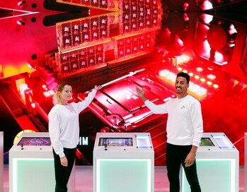 SK hynix will display semiconductor memory chips and storage technologies that can deliver increased perfor-mance and lower energy consumption. SK hynix will display semiconductor memory chips and storage technologies that can deliver increased perfor-mance and lower energy consumption.