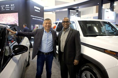 Jack Cheng, MIH Consortium CEO, and Edward T. Hightower, Lordstown Motors CEO and President at CES 2023.
