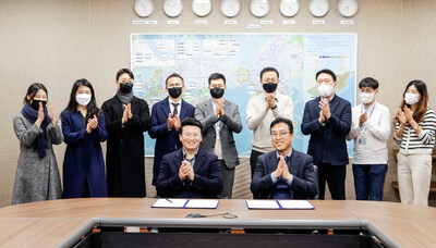 Sungrow and Samsung C&T Contract Signing Ceremony (PRNewsfoto/Sungrow Power Supply Co., Ltd.)