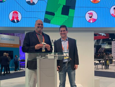 MedWand CEO and President, Robert Rose, poses with AT&T's Regional Vice President of Healthcare Solutions, Tad Reynes, at CES 2023