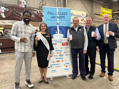 NEW RECORD SET FOR 2023 LAUNCH OF FILL A GLASS WITH HOPE® FRESH MILK CAMPAIGN BY FEEDING PA FOOD BANKS IN PARTNERSHIP WITH AMERICAN DAIRY ASSOCIATION NORTH EAST AND PA DAIRYMEN’S ASSOCIATION. 
2023 Campaign kicks off, raising a record $201,000 to open PA Farm Show
LEFT TO RIGHT: NFL Legend Torrey Smith, Pennsylvania Dairy Princess Selina Horst, Pennsylvania Dairy Farmer Jeff Raney, Pennsylvania Agriculture Secretary Russell Redding, American Dairy Association North East CEO John Chrisman