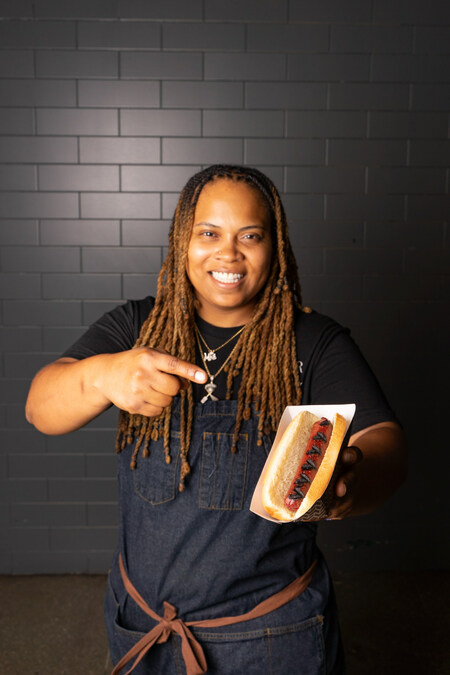 Chicago Pitmaster and Food Network Star Dominique Leach Launches Retail Line of Wagyu Dogs Nationwide in Partnership with Vander Farmers - Vimarsana News