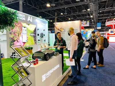Lots of consumers and distributors from all over the world gather in LawnMeiter Booth and show great interests in the product.