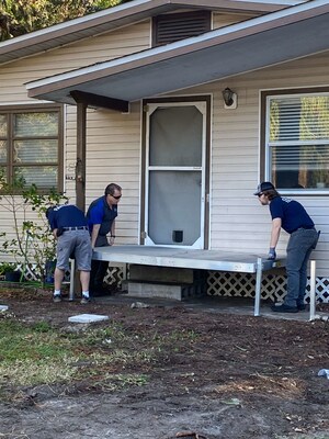 Wheelchairs 4 Kids and Harmar Mobility Donate New Ramp to Bradenton Family