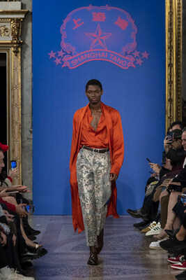 SHANGHAI TANG makes menswear runway debut at the 2023 Fall/Winter Milan Fashion Week "REUNION" WeeklyReviewer