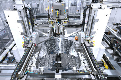 Production line at LG Electronics Tennessee Factory (PRNewsfoto/LG Electronics, Inc.)