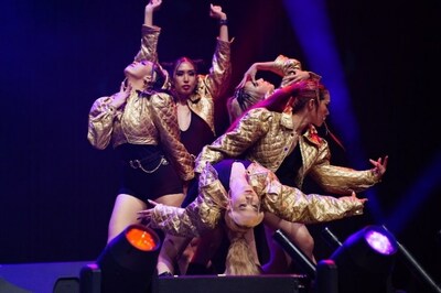 O Girls Dance Group (Tailândia) surpreendeu a multidão com seus poderosos movimentos de dança (PRNewsfoto/BIGO)