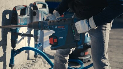 Bosch Power Tools’ new PROFACTOR™ 18V Hitman Connected-Ready SDS-Max® 1-5/8-inch Rotary Hammer (GBH18V-40C) brings corded power in a cordless design to make worker’s jobs easier.