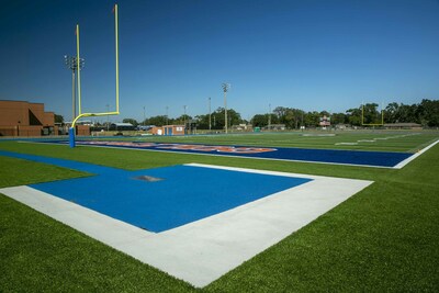 The Admirals of Gulfport High School have a new blue epiQ tracks system® installed by Hellas for women's head track coach Brittney Reese. The 3-Time Olympic Medalist was a standout athlete at Gulfport High School in 2004 under legendary track coach Prince Jones, whom the track stadium is named.