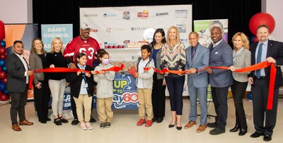 GENYOUth, the national non-profit organization which creates healthier school communities, announced today the next phase of Mission 57: End Student Hunger, a Super Bowl LVII community initiative that is tackling food insecurity in high need Arizona schools. With the support of corporate sponsors Frito-Lay, Quaker and the PepsiCo Foundation, as well as partners Arizona Super Bowl Host Committee and the Dairy Council® of Arizona, Mission 57 donated 9 Grab and Go meal equipment packages to Tucson area schools  – which is Arizona’s third largest school district - where the vast majority of students qualify for free and reduced lunch. The donation is part of Mission 57’s larger commitment to promote access for over 31,000 students to over 8.5 million school meals through the delivery of 57 school meal equipment packages to Arizona schools in the months leading up to the Super Bowl. Celebrating the donation today at John B. Wright Elementary School were officials from the Tucson Unified School District, Pima County GENYOUth, the PepsiCo Foundation, Super Bowl Host Committee, the Dairy Council of Arizona and former Arizona Cardinals player Michael Bankson.