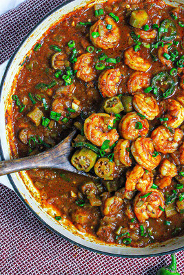 Filled with the flavors of shrimp, the holy trinity, okra, and Tony Chachere’s Creole Seasoning, this shrimp and okra stew by @creoleseoul is a rich comfort food that captures the classic Louisiana flavors you love.