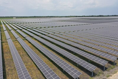 Cutlass Solar - The solar photovoltaic project added 140 MWDC to the Electric Reliability Council of Texas’ Houston Zone, enough to power approximately 20,000 homes with zero-carbon electricity and eliminate 300,000 metric tons of CO2 emissions.
