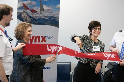 Lynx Air CEO, Merren McArthur is joined by Greater Toronto Airports Authority VP of Stakeholder Relations and Communications, Karen Mazurkewich for an official ribbon cutting celebration at Toronto Pearson Airport.
Photo Credit Peyton Stikeleather (CNW Group/Lynx Air)
