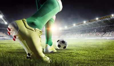 Performance Medicine & Sports Therapy se asocia con el Club de fútbol DKSC (PRNewsfoto/Performance Medicine and Sports Therapy)