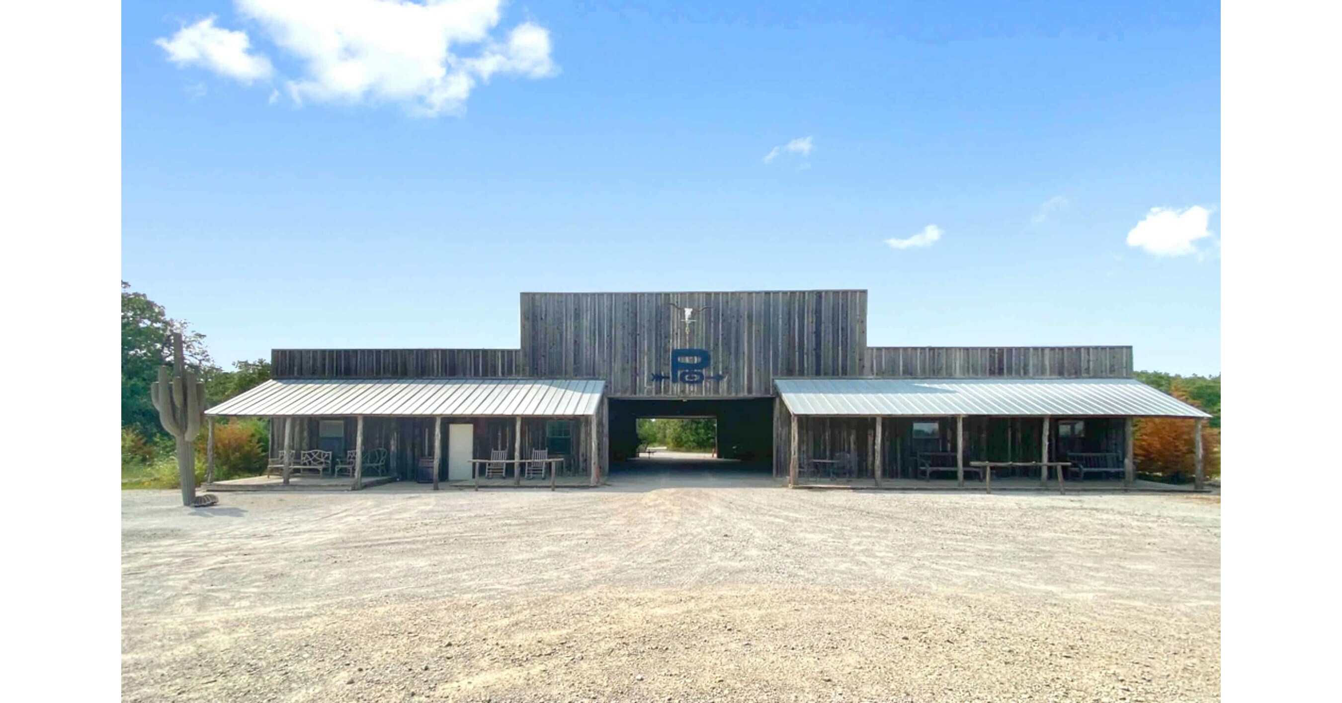 When contemporary meets country: A Texas ranch of uncommon luxuries ...