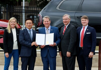 Left to Right - Marty Kemp, First Lady of Georgia; Sean Yoon, president and CEO, Kia North America and Kia America; Georgia Governor Brian P. Kemp; Stuart Countess, president and CEO of Kia Georgia; Pat Wilson, Commissioner of the Georgia Department of Economic Development.