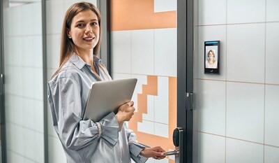 The Aratek Truface biometric access control system provides you with cutting-edge facial recognition technology, offering you with unmatched protection in just minutes.