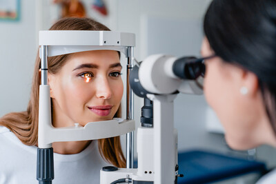 Optometrists from Eyemart Express, a national optical retailer known for helping people see clearly faster, are educating consumers about how eye exams are a simple way to uncover hidden heart health issues just in time for American Heart Month this February.