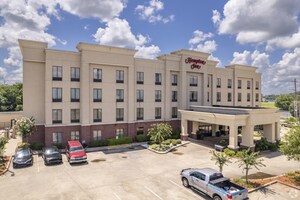 Hodges Ward Elliott Arranges Sale of Hampton Inn in Canton, Mississippi