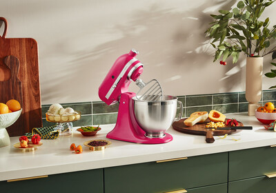 KITCHENAID® ANNOUNCES THE HIBISCUS COLOR ATTRACT AS TO MADE MAKERS OF YEAR, 2023