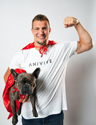 Gronk and his good boy Ralphie partner with Anivive, the next-gen animal health company