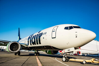 Flair Airlines Ln7683 Paint Rollout P3 Boeing Field (CNW Group/Flair Airlines Ltd.)