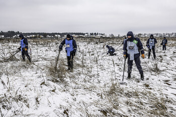 LANDMINE CHARITY CALLS FOR A ‘MARSHALL PLAN FOR MINES’ FOR UKRAINE

English