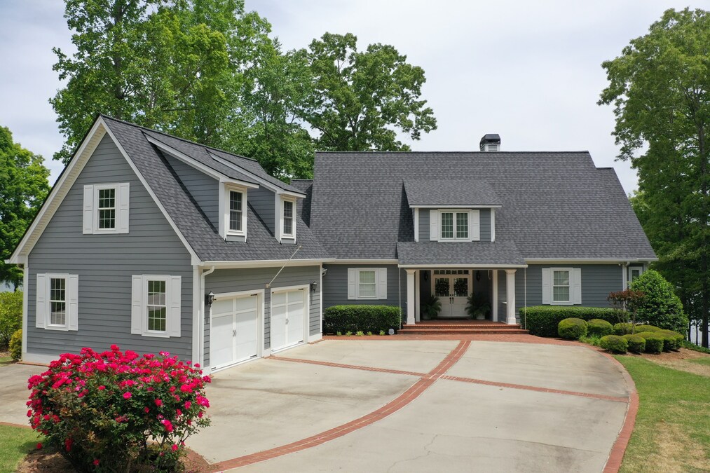 HALMOS CAPITAL ANNOUNCES ACQUISITION OF NORTHPOINT ROOFING SYSTEMS AND THE ESTABLISHMENT OF A ROOFING SERVICES PLATFORM - Vimarsana News