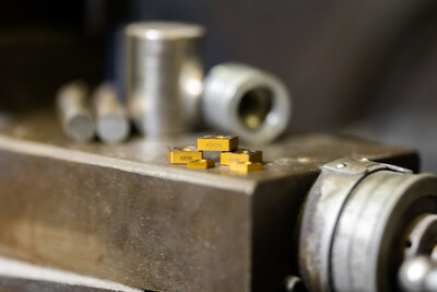 Kennametal Inc., a leader in metal-cutting tools and solutions, has introduced a new, higher performance turning grade with an advanced coating technology. KCP25C with KENGold™ is the first choice for metal-cutting inserts with improved wear and higher metal removal rates for steel-turning applications.