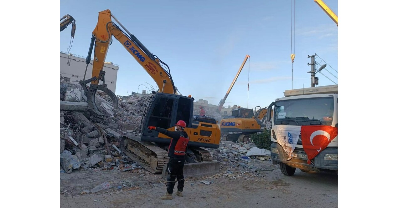 XCMG Machinery ajuda nas opera&ccedil;&otilde;es de resgate ap&oacute;s terremotos devastadores da Turquia