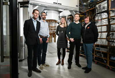 Quantum Motion’s leadership team (l-r James Palles-Dimmock (CEO), Prof John Morton (CTO), Anna Stockklauser (VP Product), Prof Simon Benjamin (CSO), Jane Osborne-Buglear (COO))