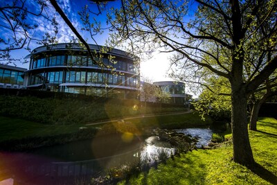 Brackley, UK – the home of the Mercedes-AMG PETRONAS Formula One Team (CNW Group/mCloud Technologies Corp.)