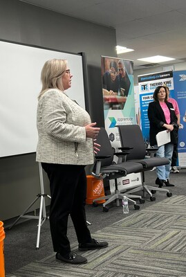 Gateway to the Trades Open House - (L-R) Kelly Hoey, Executive Director, ApprenticeSearch.com, Melissa Young, Chief Executive Officer and Registrar, Skilled Trades Ontario (CNW Group/HIEC-ApprenticeSearch.com)