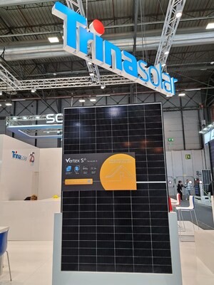 Trina Solar lance sa gamme Vertex S+ de modules de toit à double vitrage de type n d'une puissance de sortie de 445 W