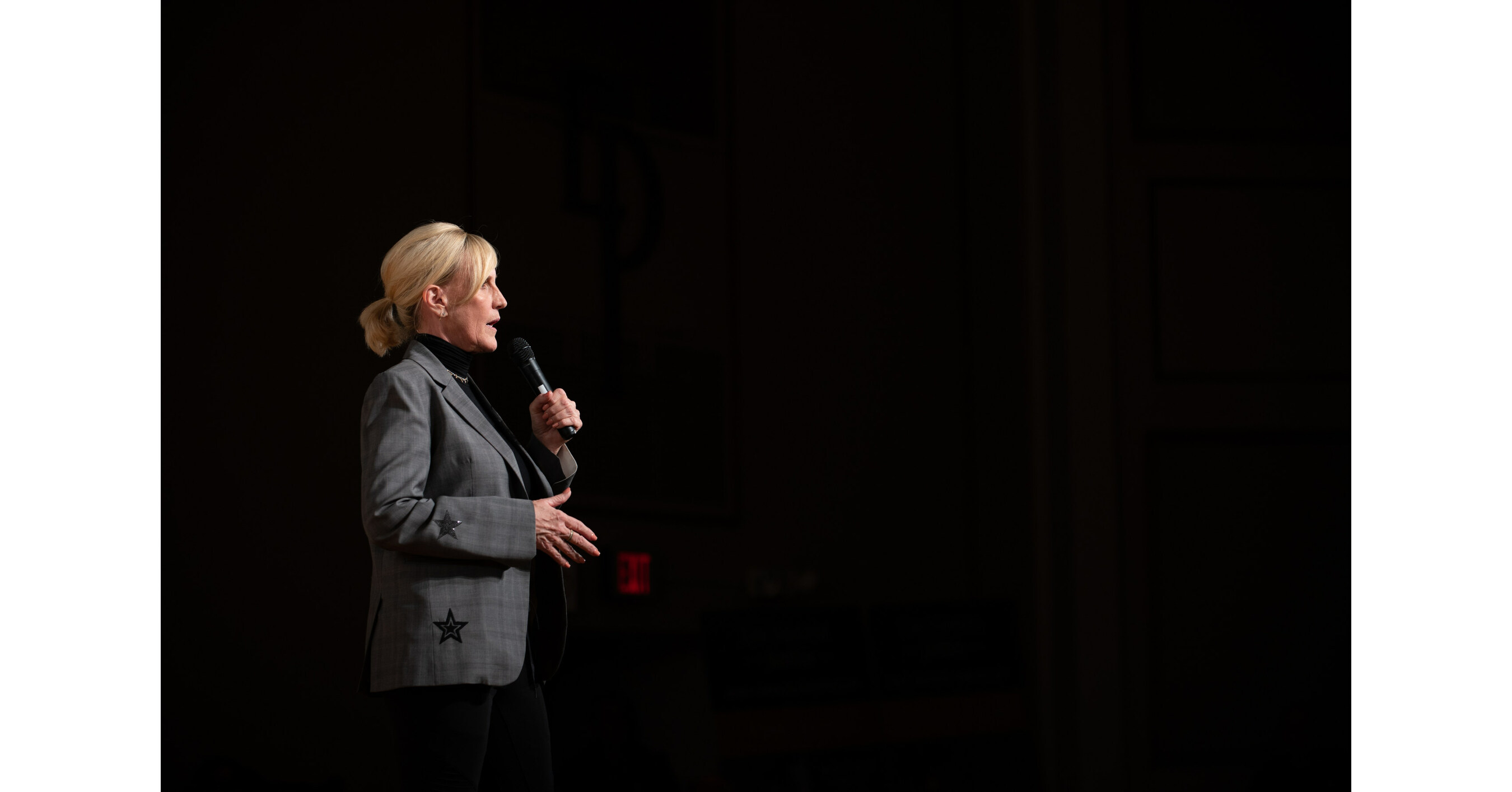 Erin Brockovich, Trial Attorney Mikal Watts, and Representatives from Ohio Law Firm Bevan & Associates Speak at East Palestine Justice Town Hall Meeting Erin Brockovich, Trial Attorney Mikal Watts, and Representatives from Ohio Law Firm Bevan & Associates Speak at East Palestine Justice Town Hall Meeting