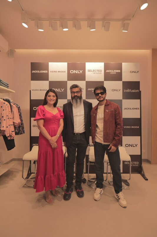 Unable to view the image, Please provide a valid URL.