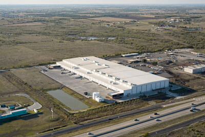 Cold Creek Solutions developed two, state-of-the-art, fully convertible cold storage facilities totaling more than 700,000 SF in Denton and San Antonio, Texas.