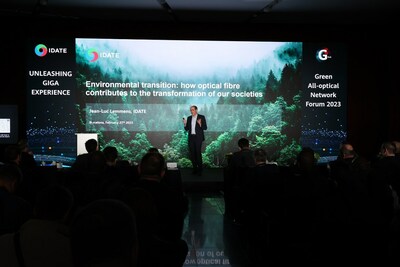 IDATE apresentando o Green All-Optical Network Forum (PRNewsfoto/Huawei)