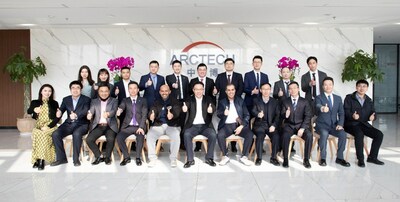ACWA Power team, CEEC team and Arctech team (PRNewsfoto/Arctech)