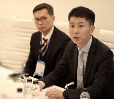 Xia Zun, President of Huawei Global Public Sector (first from the right) (PRNewsfoto/Huawei)