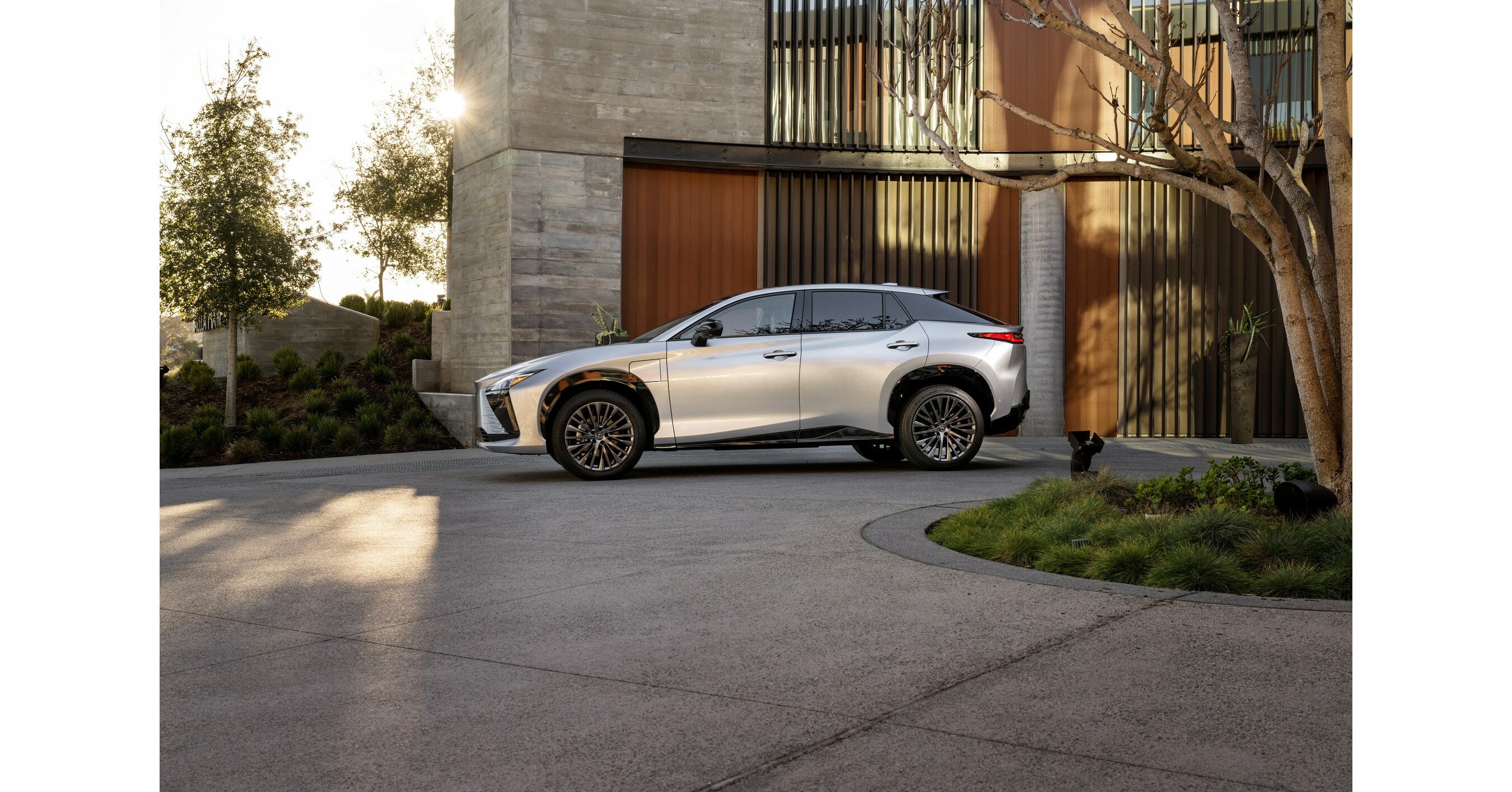 THE NEXT CHAPTER OF ELECTRIFIED: THE ALL-NEW 2023 LEXUS RZ 450e