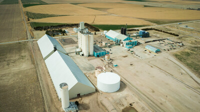 Scoular, a Nebraska-based agribusiness, will crush canola and soybeans in the Goodland, Kansas, facility pictured here. Because of its high-oil content, canola is highly valued in the renewable fuels sector, particularly for use in the growing renewable diesel and sustainable aviation fuel markets.

Credit: Hayden Outdoors